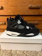 (Pre Owned) Jordan 4 White Thunder - Size 11.5