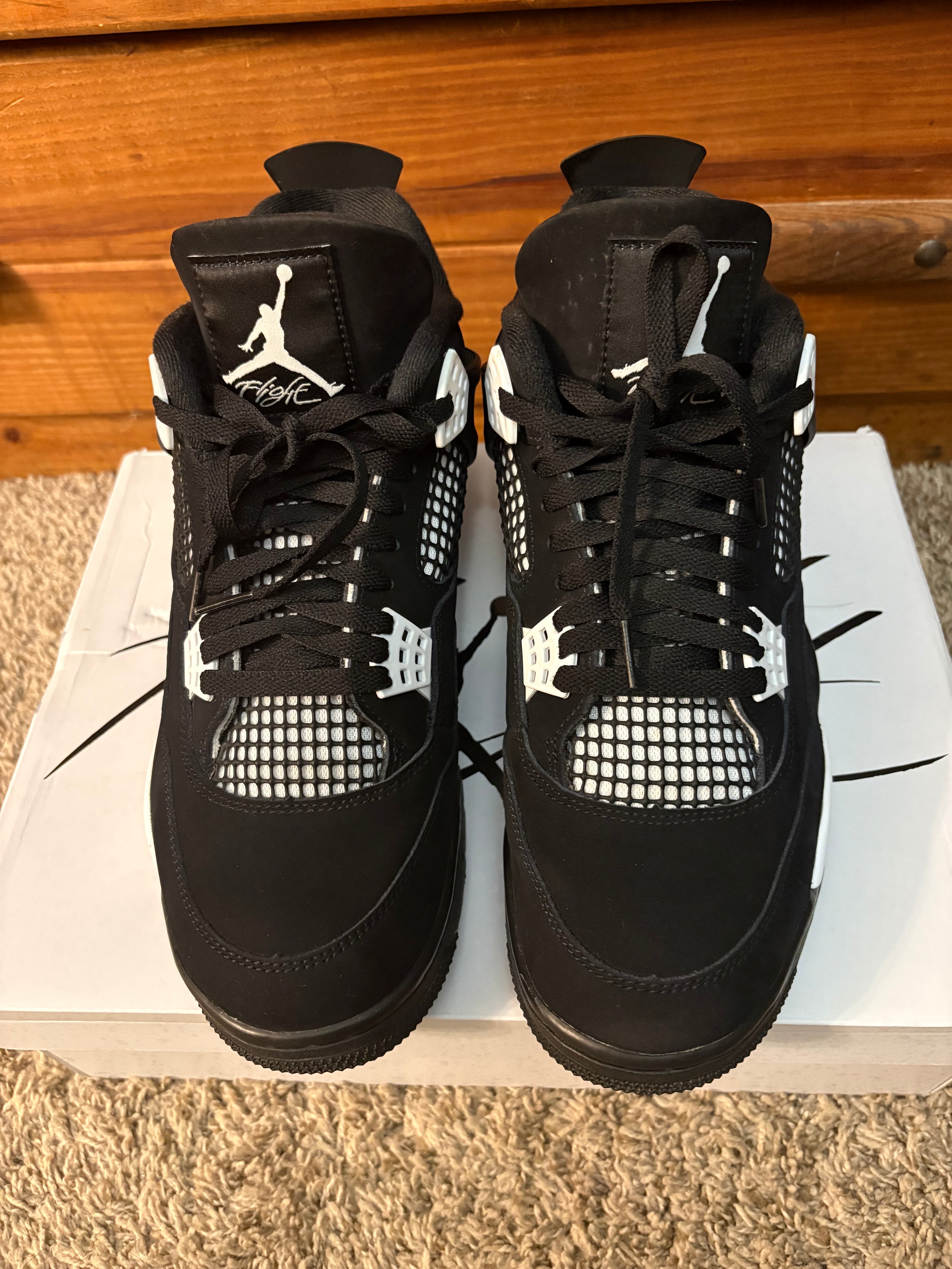 (Pre Owned) Jordan 4 White Thunder - Size 11.5