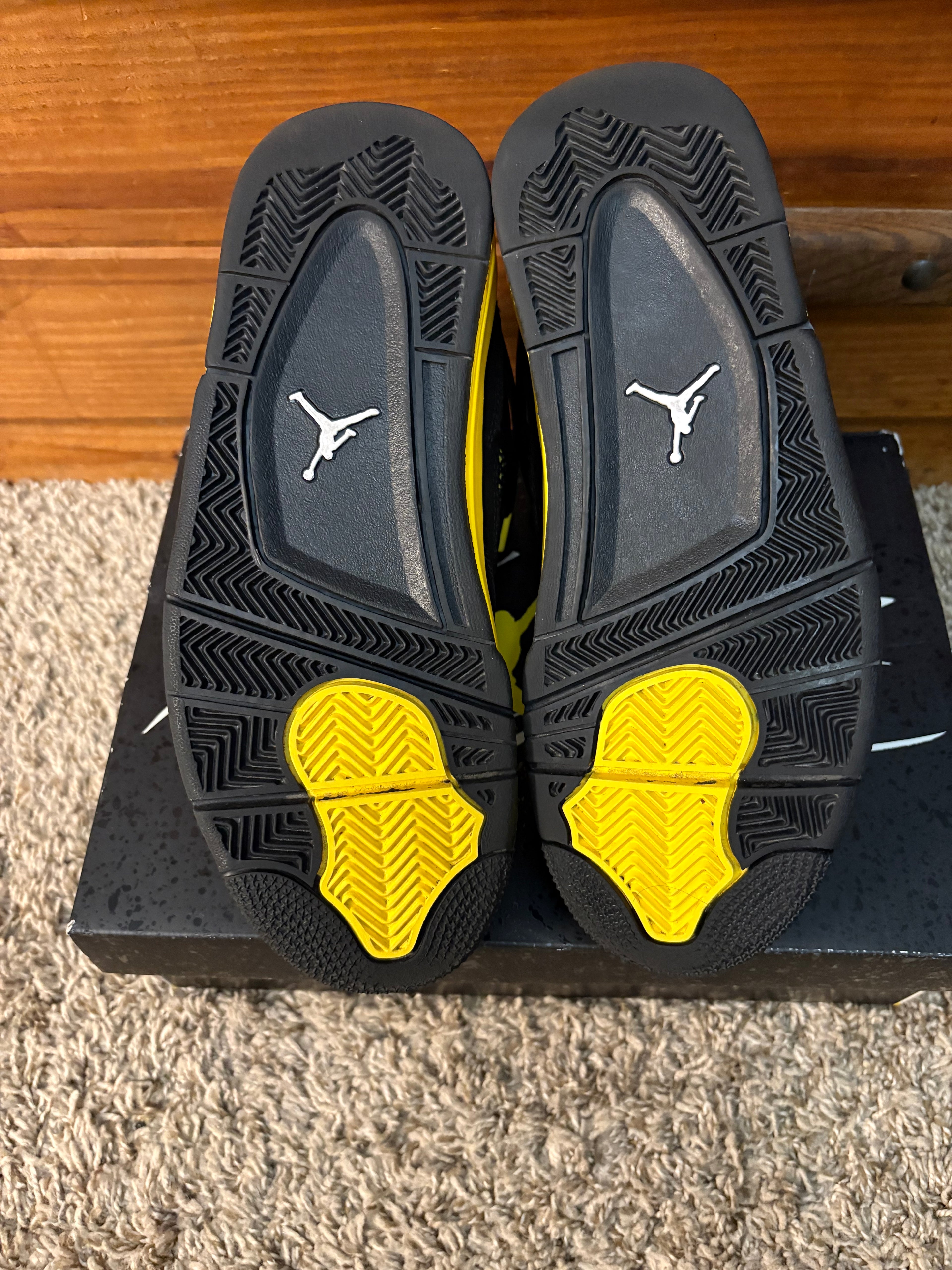 (Pre Owned) Jordan 4 Thunder - Size 6.5y