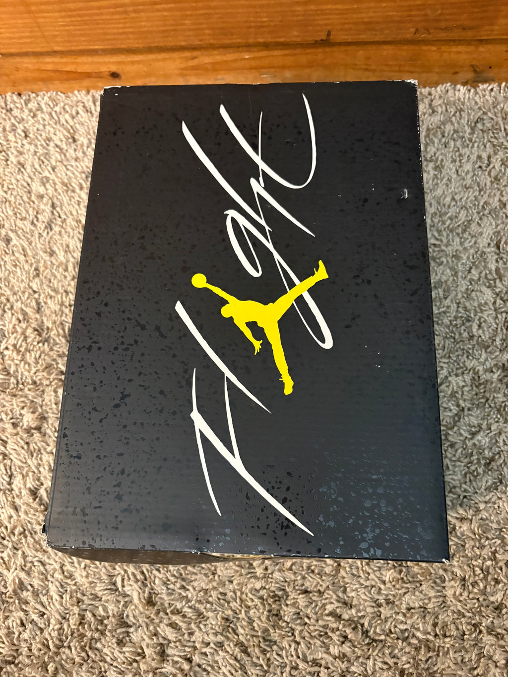 (Pre Owned) Jordan 4 Thunder - Size 6.5y