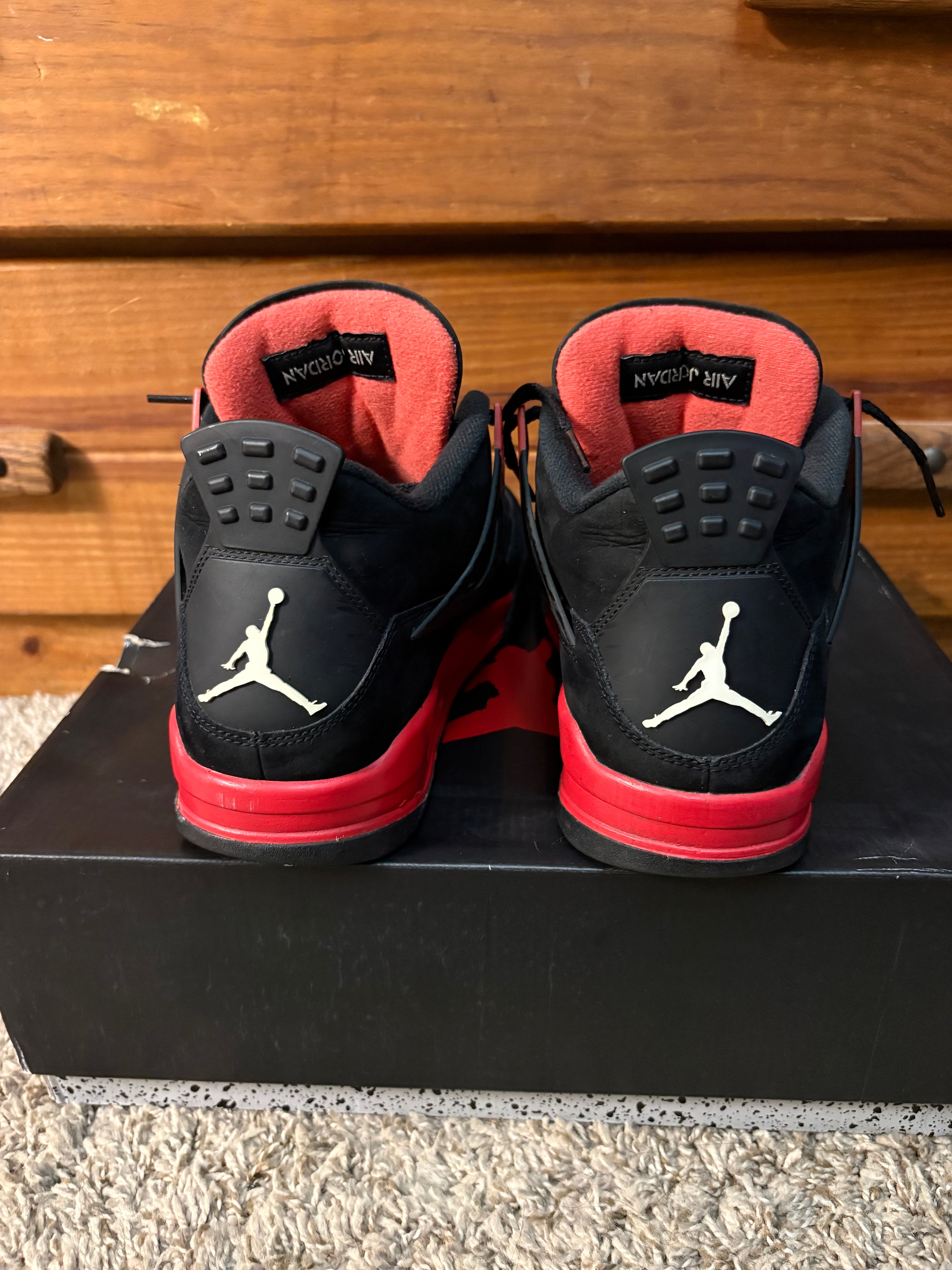 (Pre Owned) Jordan 4 Red Thunder - Size 9.5