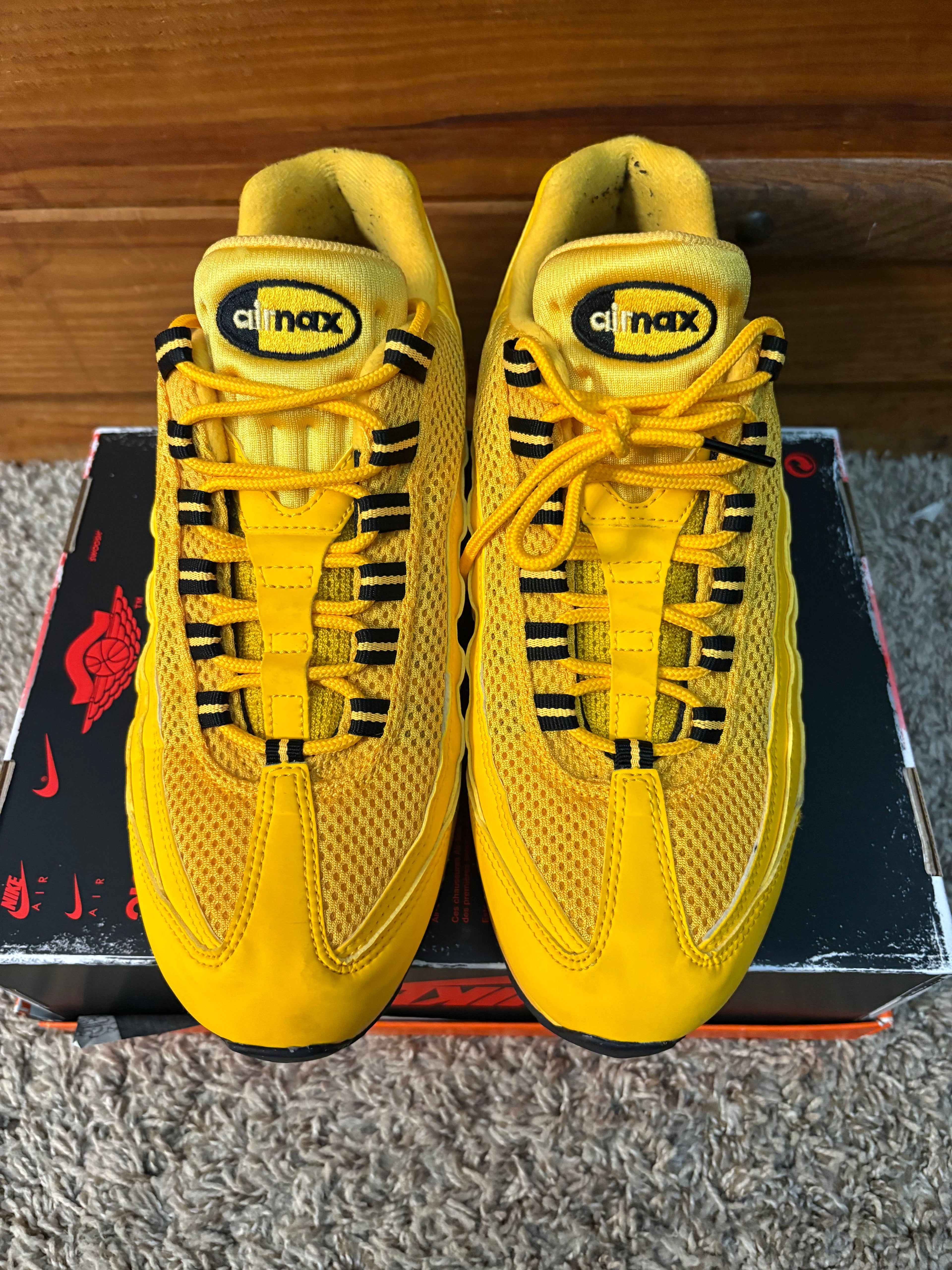 (Pre Owned) Air Max 95 Taxi NYC - Size 9