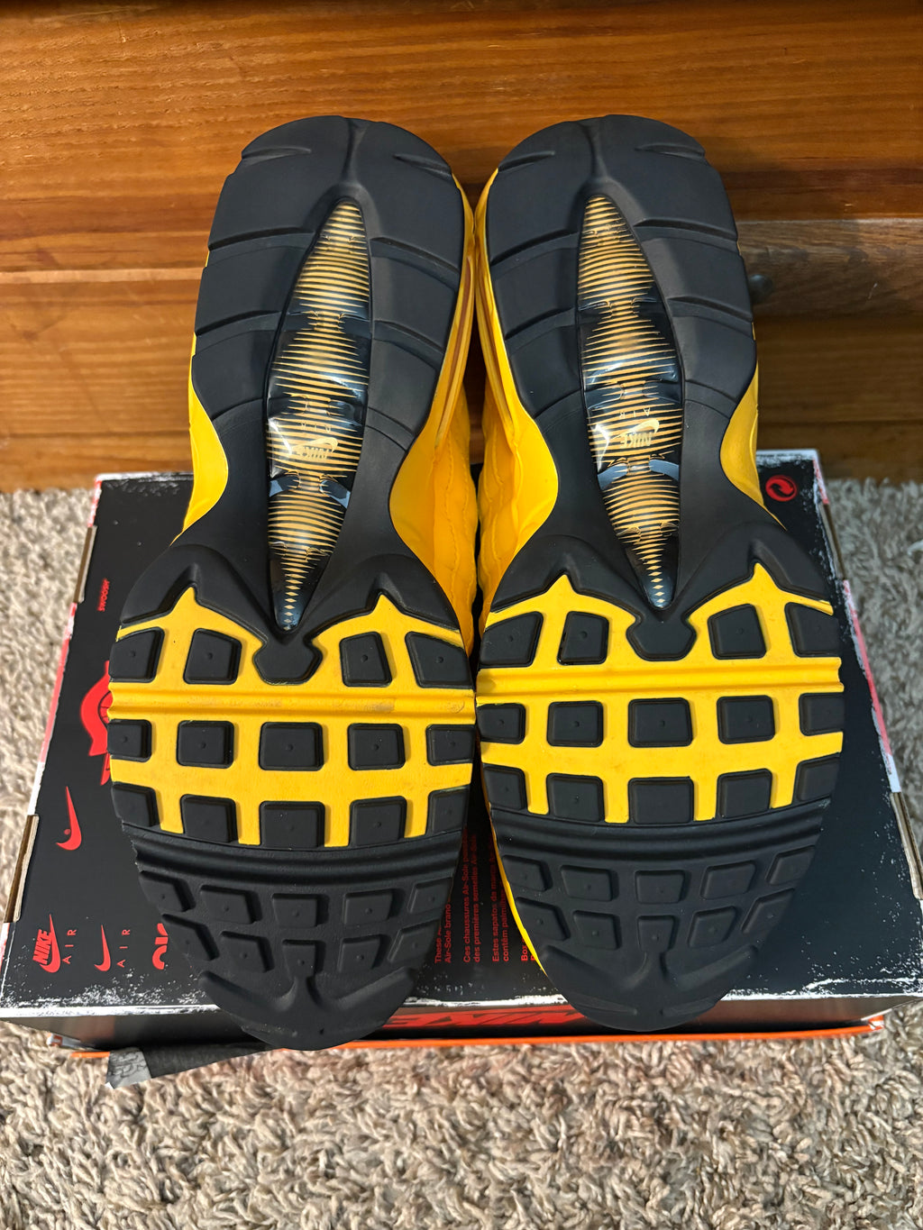 (Pre Owned) Air Max 95 Taxi NYC - Size 9