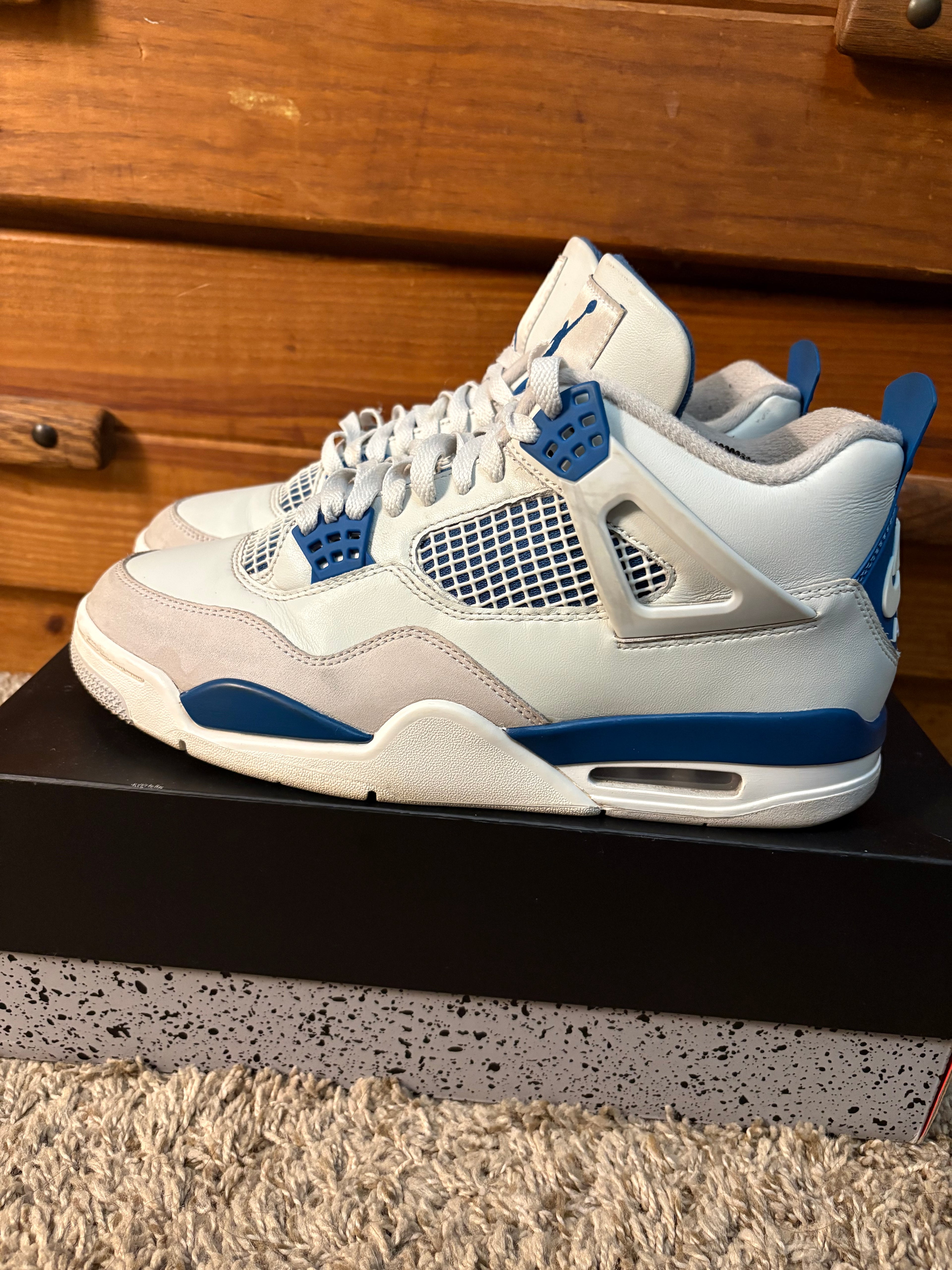 (Pre Owned) Jordan 4 Military Blue 2024 - Size 10.5
