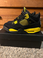 (Pre Owned) Jordan 4 Thunder 2023 - Size 8
