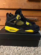 (Pre Owned) Jordan 4 Thunder 2023 - Size 8