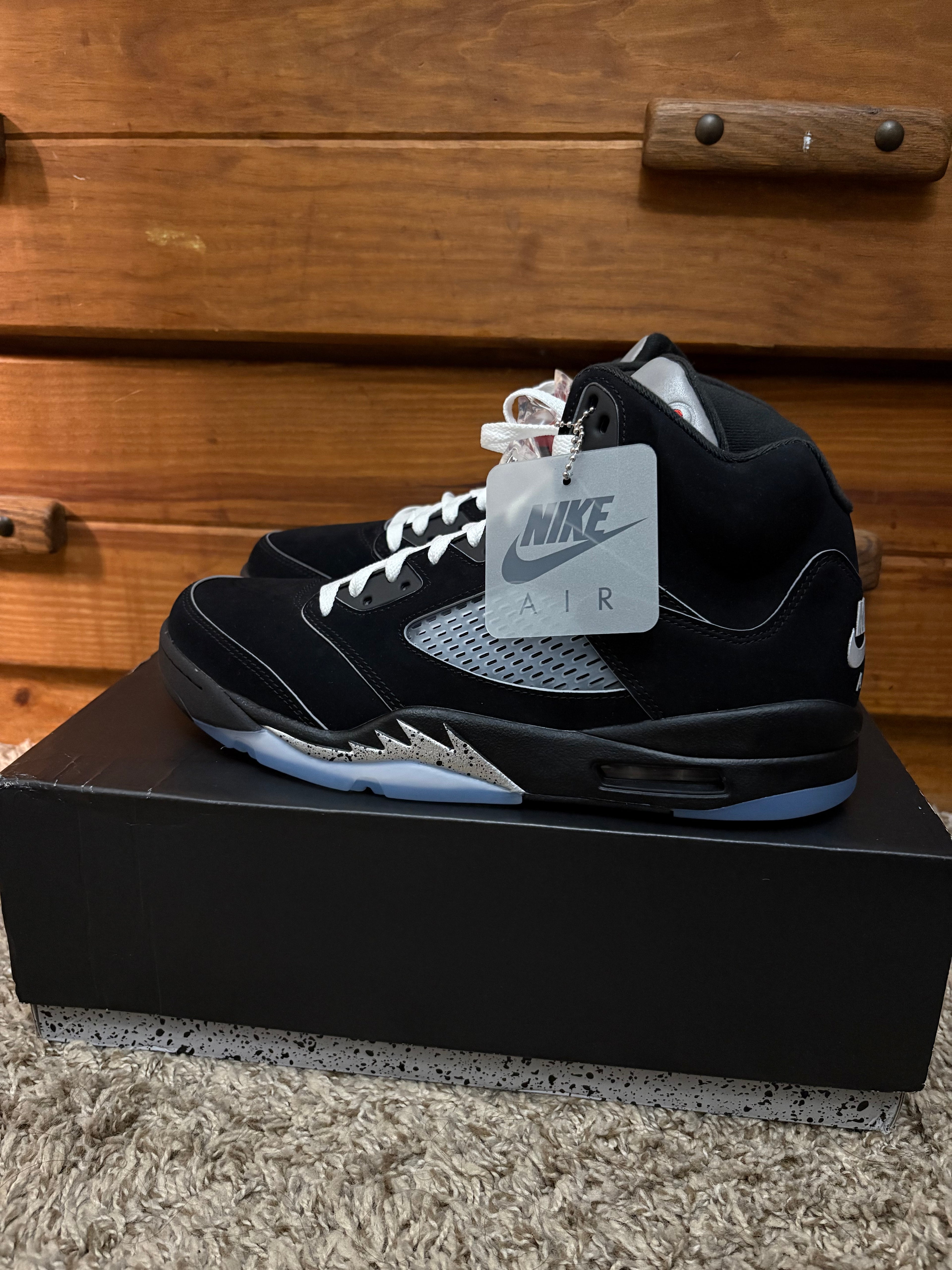(Worn 1x) Jordan 5 Black Metallic Reimagined 2025 - Size 11.5