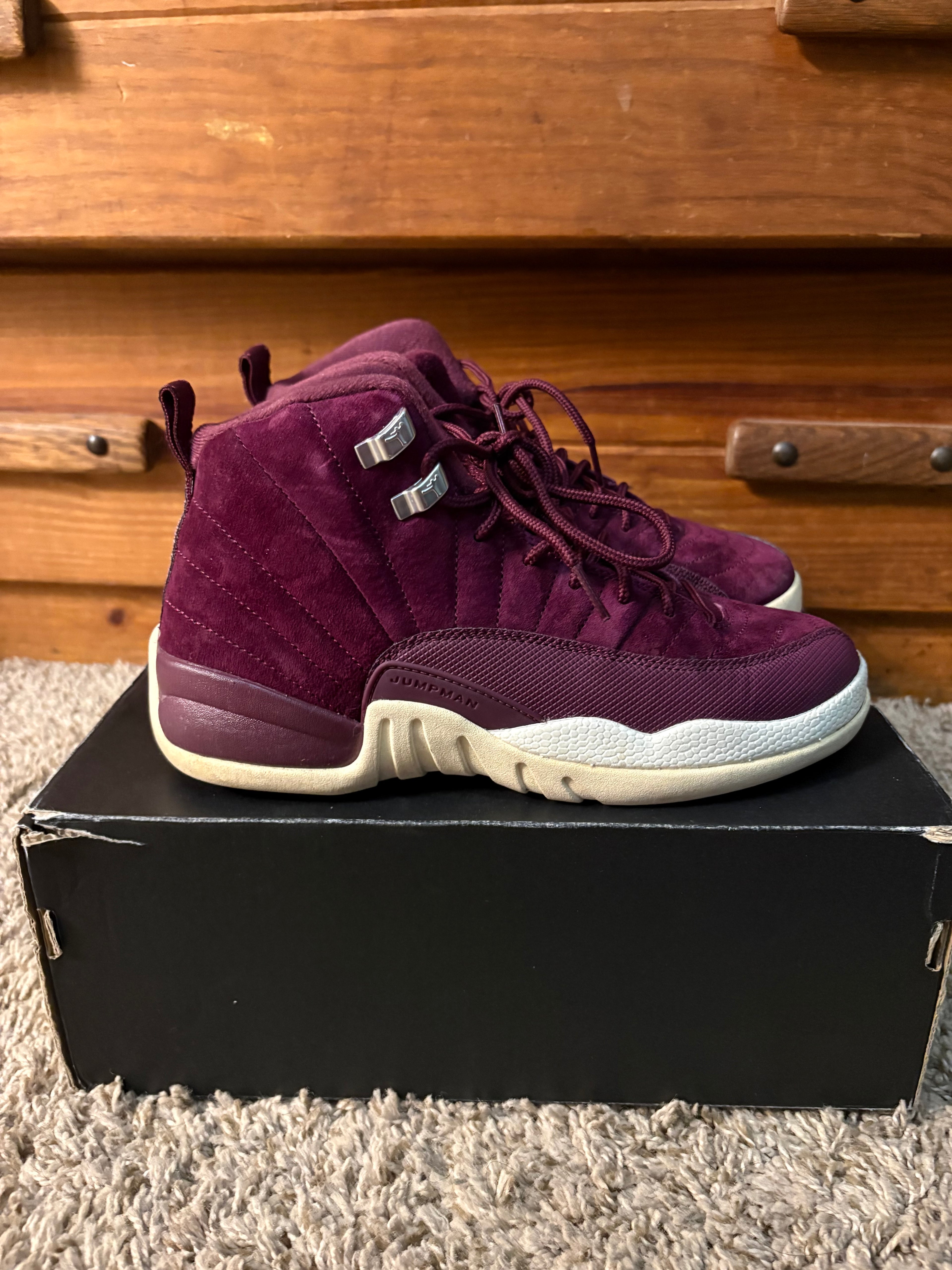 (Pre Owned) Jordan 12 Bordeaux - Size 6.5Y