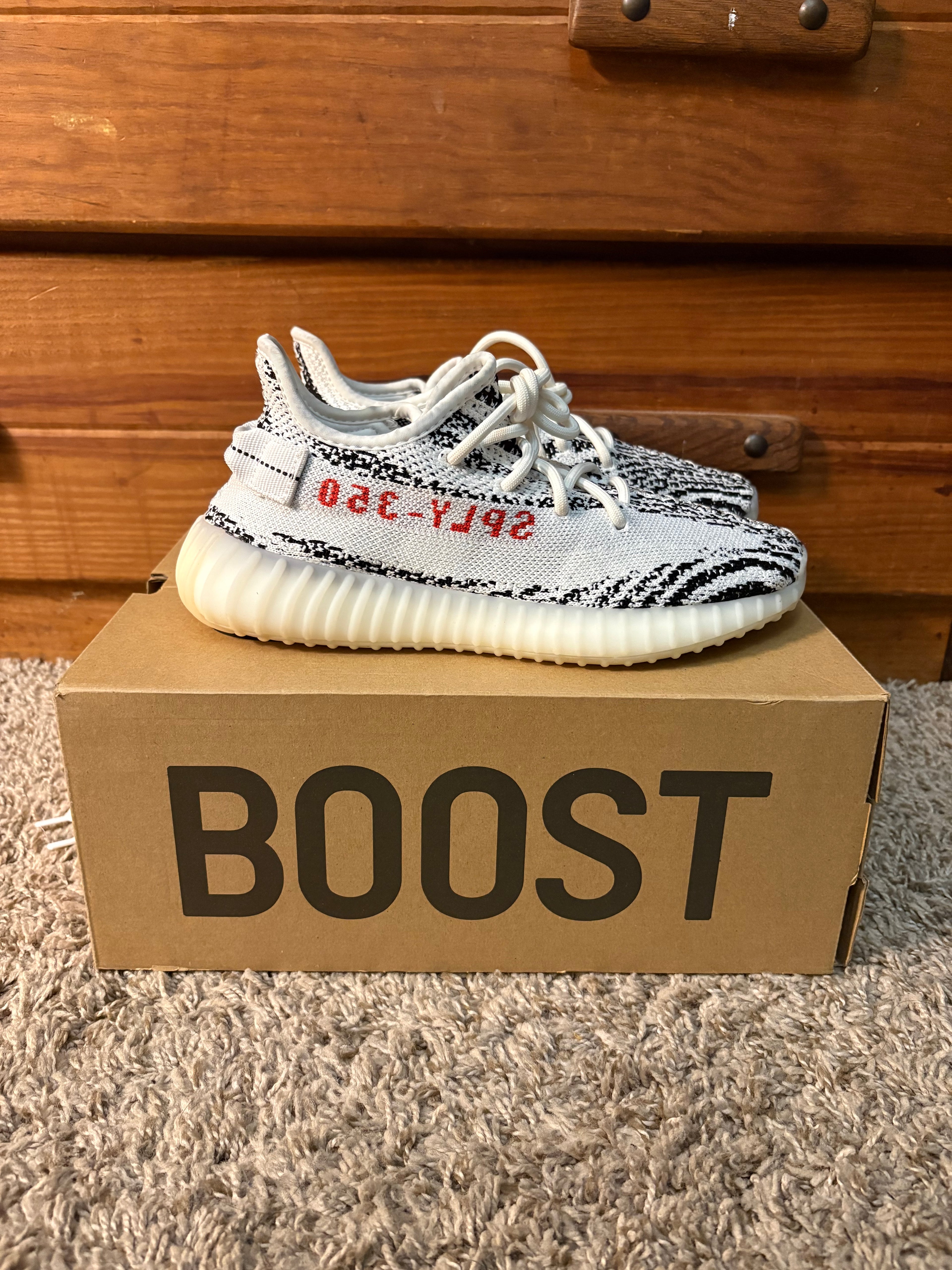 (Pre Owned) Yeezy Boost 350 V2 Zebra - Size 6.5