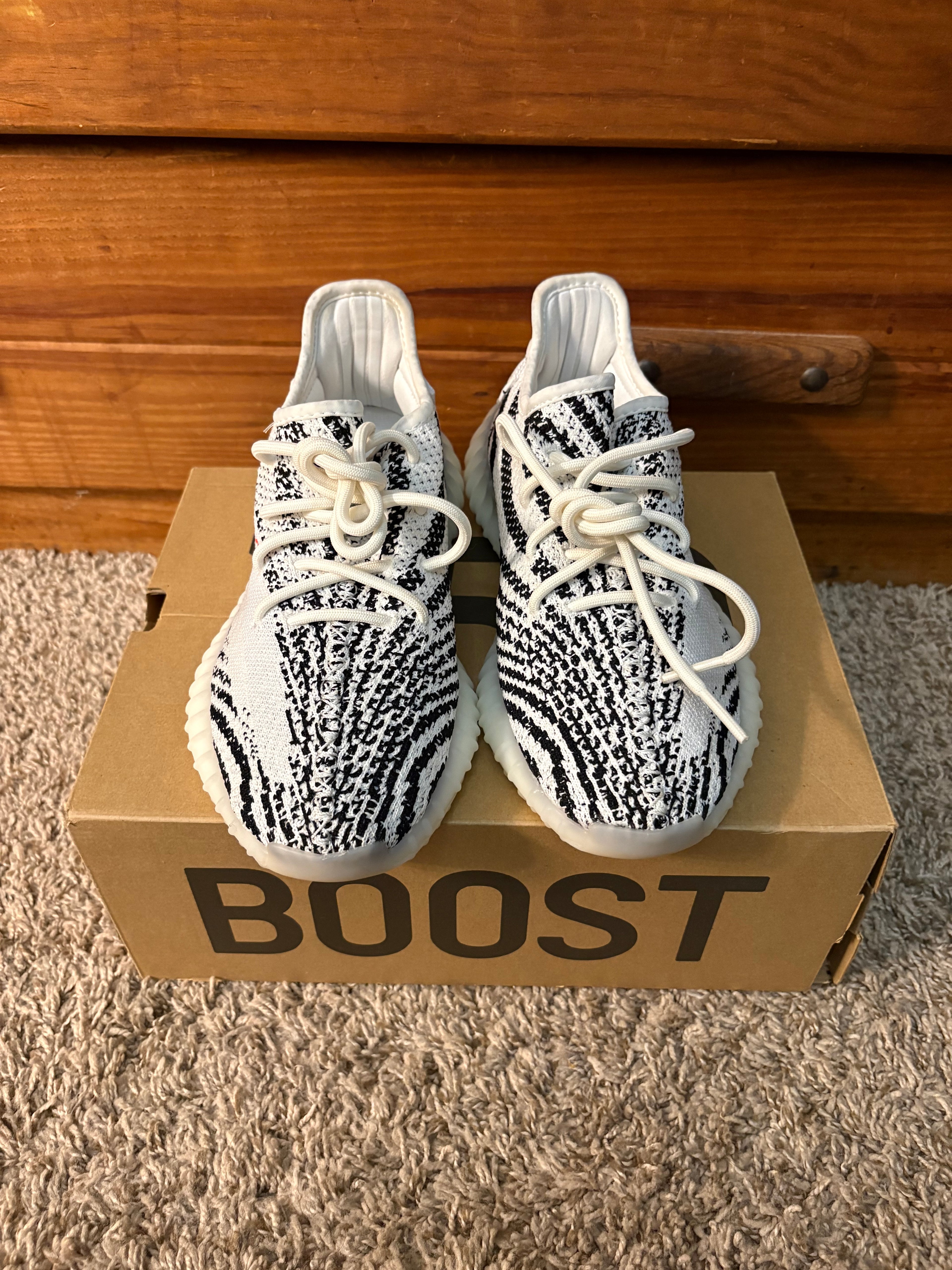 (Pre Owned) Yeezy Boost 350 V2 Zebra - Size 6.5