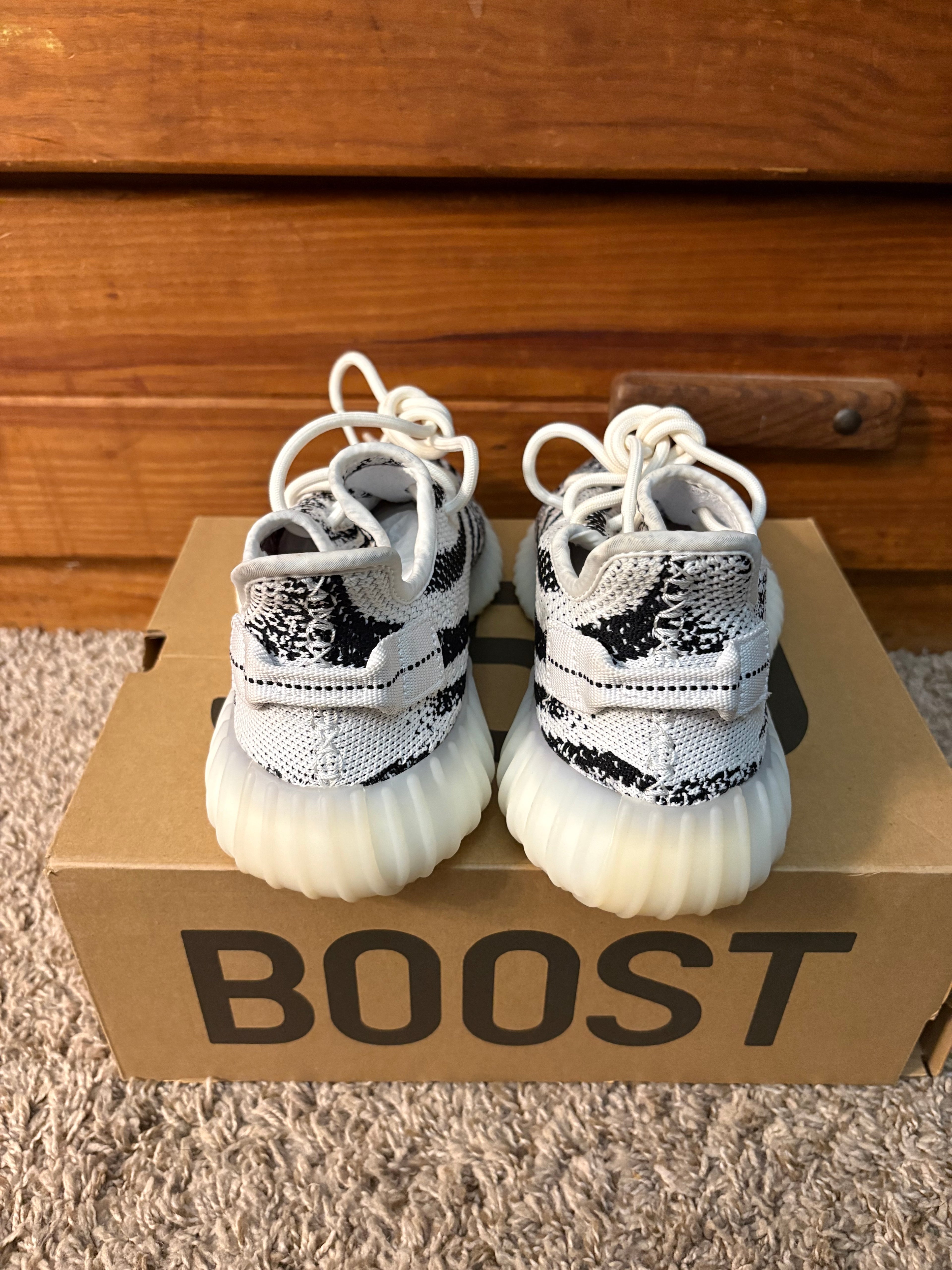 (Pre Owned) Yeezy Boost 350 V2 Zebra - Size 6.5