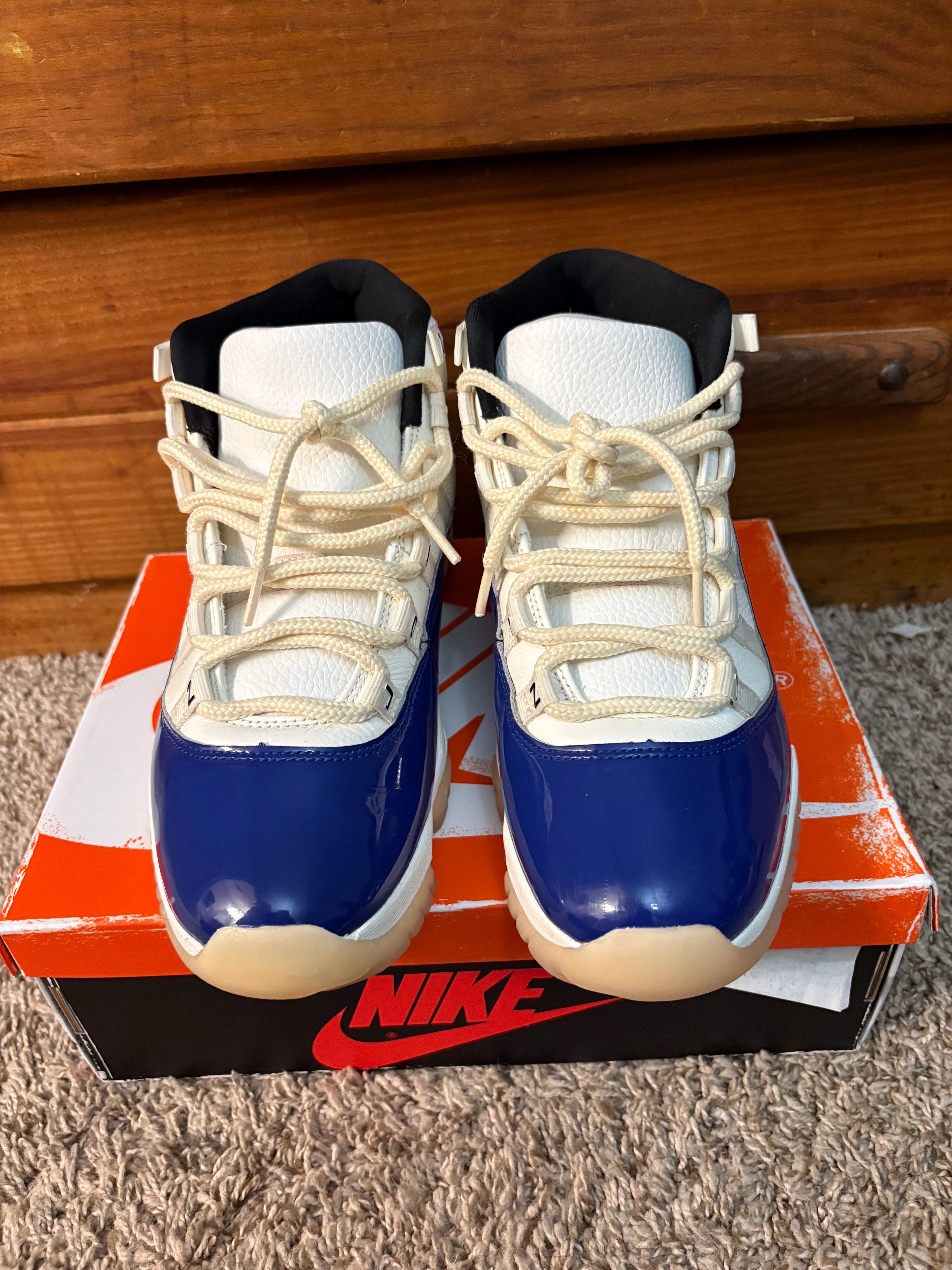 (Pre Owned) Jordan 11 Rare Air - Size 9.5