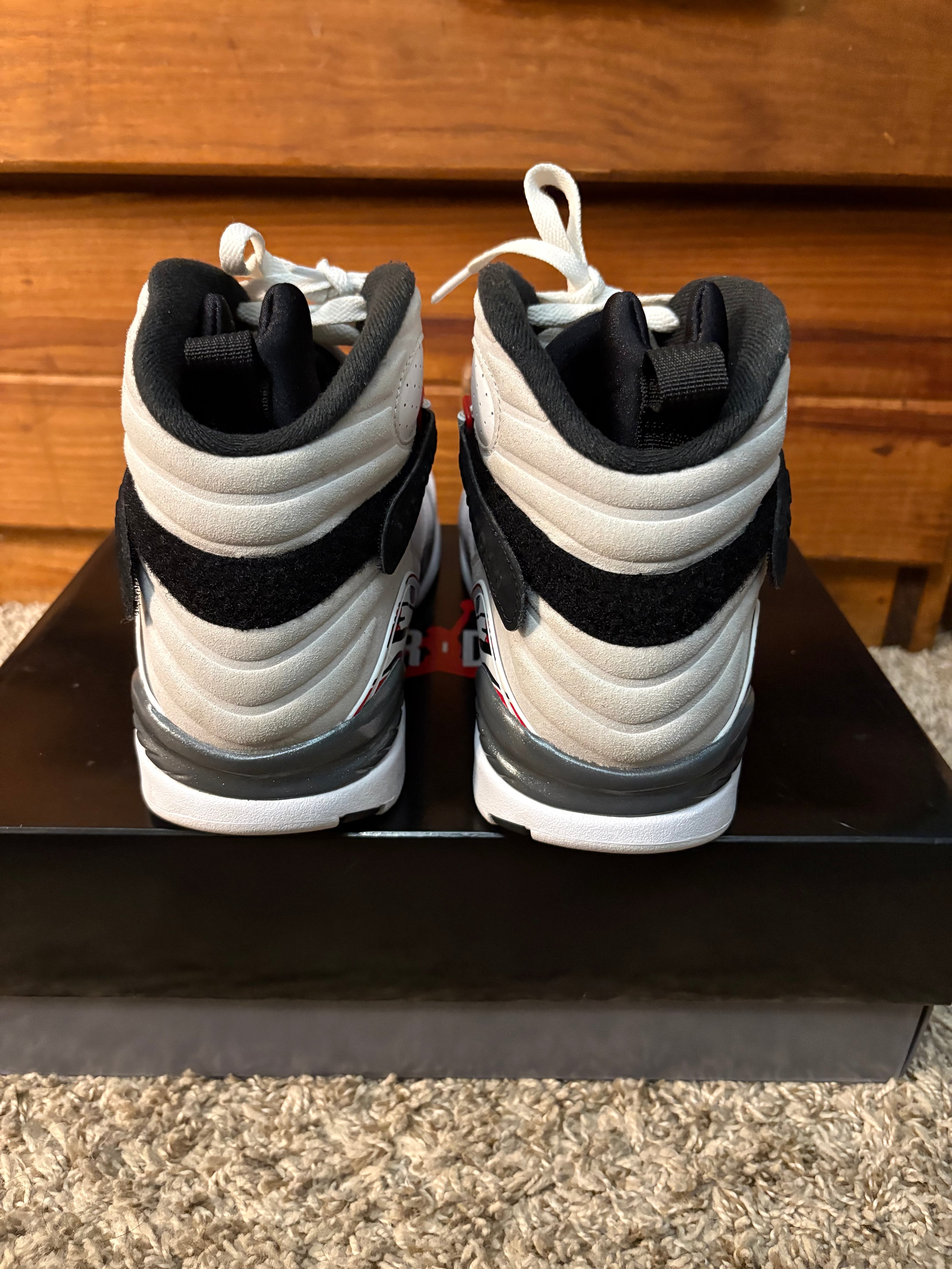 (Pre Owned) Jordan 8 Bugs Bunny 2025 - Size 11